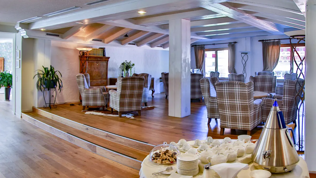 Hotel Silberhorn Wengen Reception Lounge