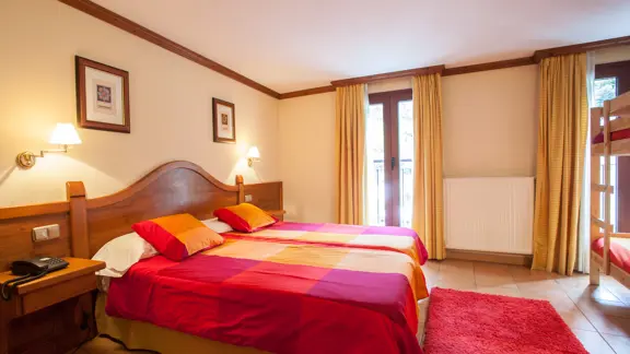 Standard double bedroom