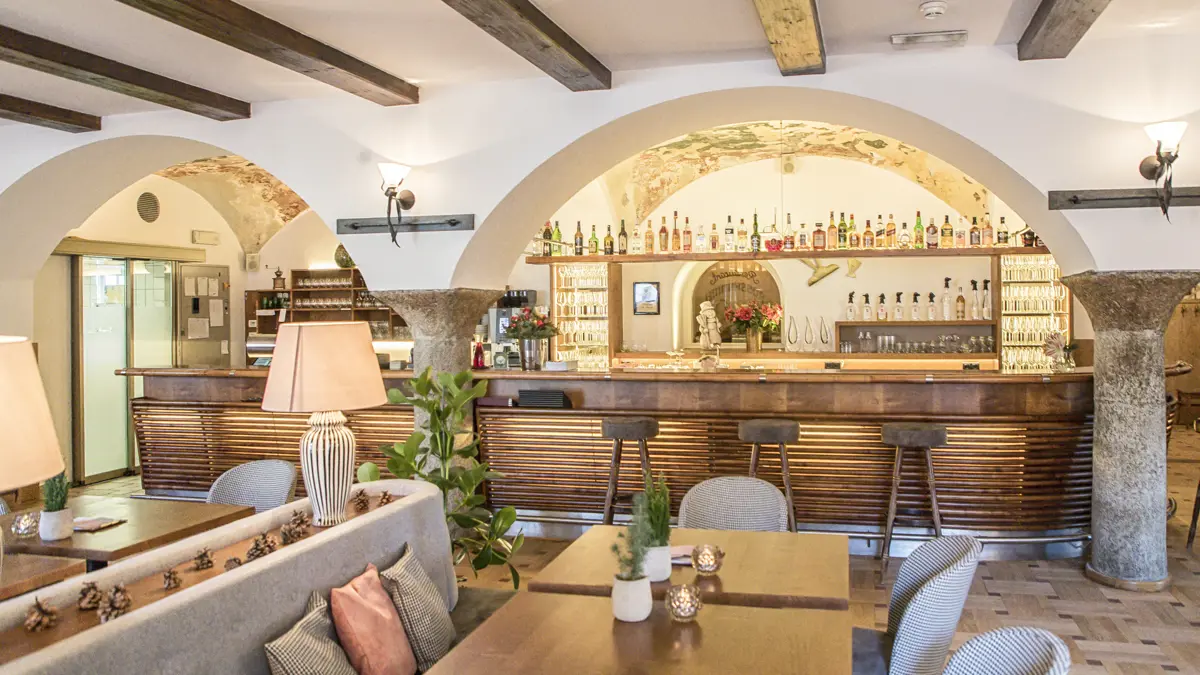 Hotel Tiefenbrunner Kitzbuhel Goldene Gams Bar Area