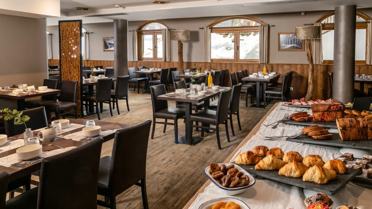Hotel Ski Lodge Val d'Isere Breakfast restaurant