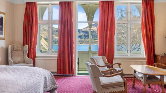 Fleischers Hotel Voss Historic Lake View Bedroom 4