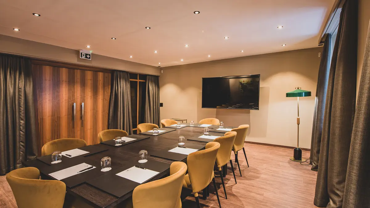 Hotel Monopol St Moritz Meeting Room