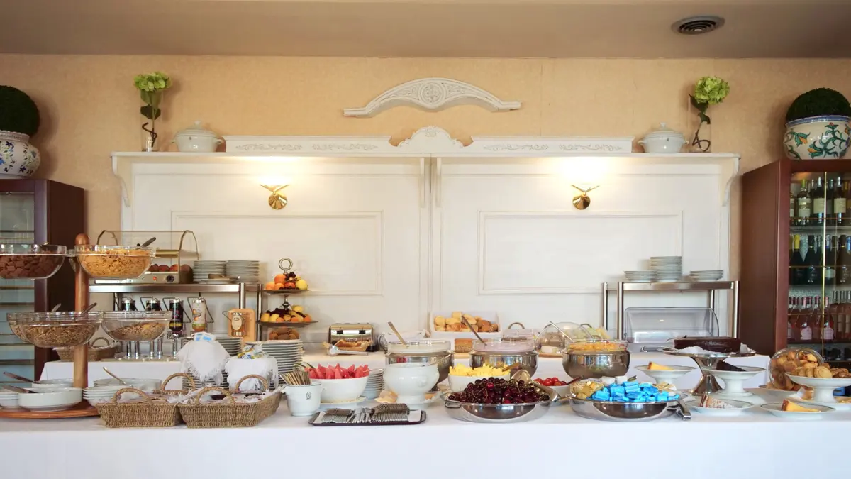 Hotel Garden Garda Breakfast Buffet