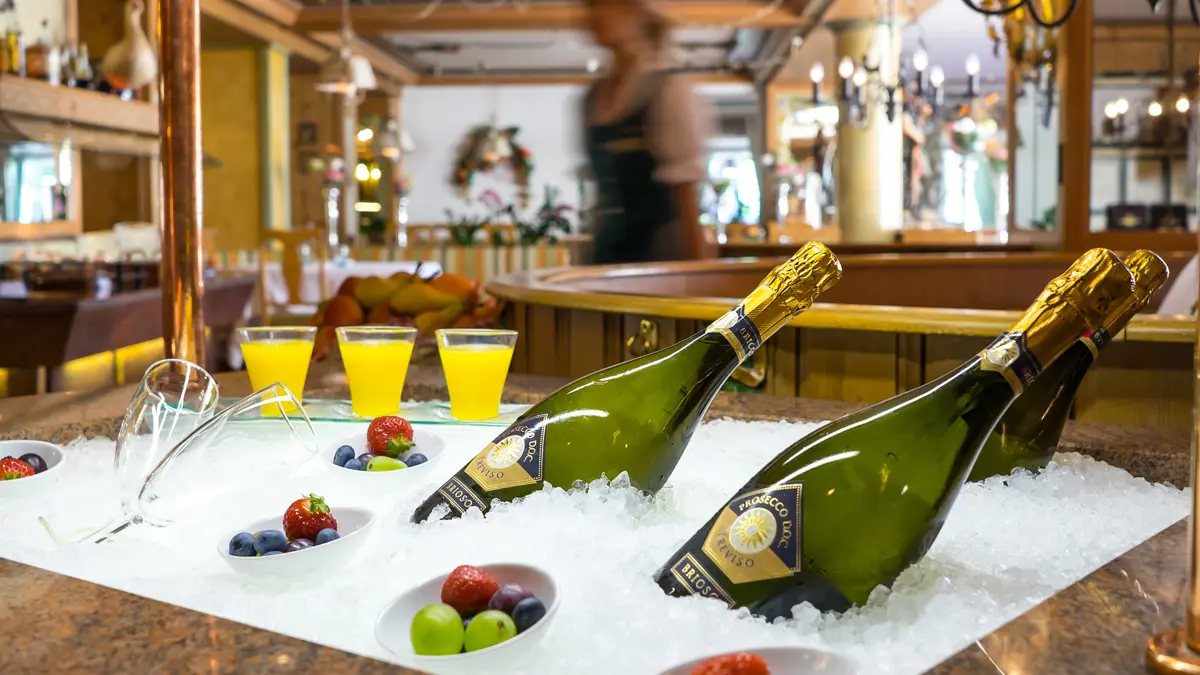 Hotel Romantik Schweizerhof Grindelwald Prosecco