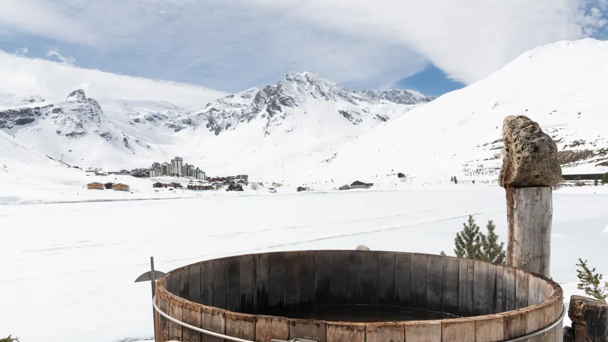 Chalet Cairn Tignes Hot Tub 2 (1)