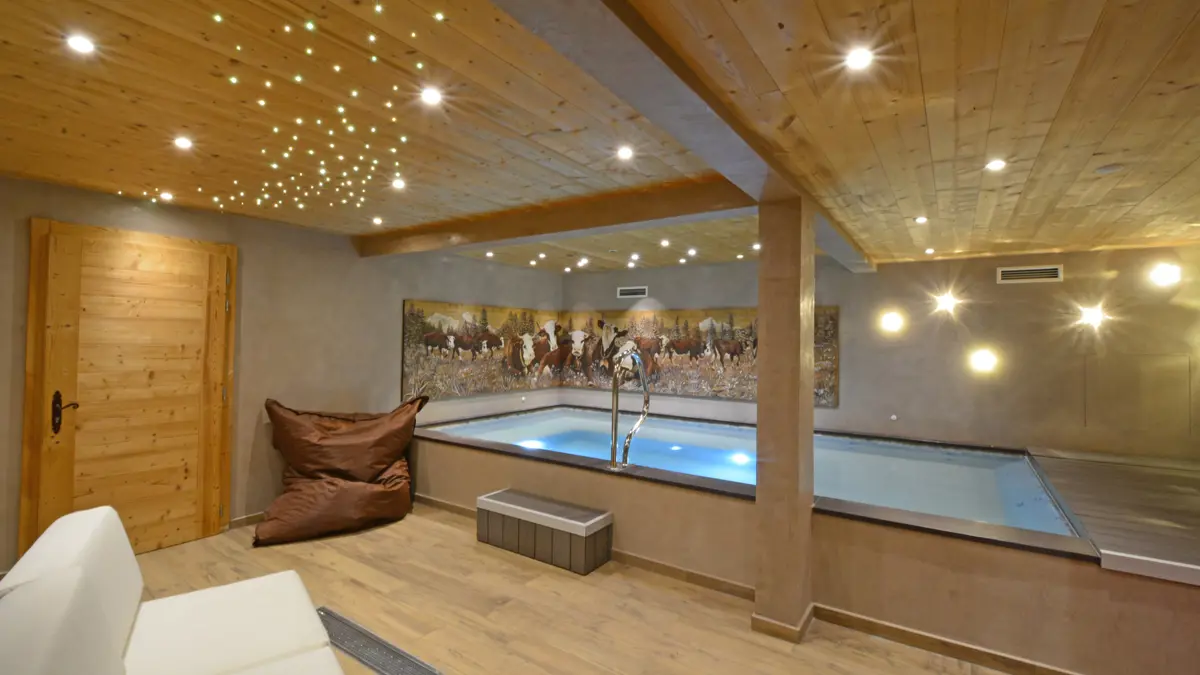 Hotel Clef Des Champs Morzine Spa Indoor Pool