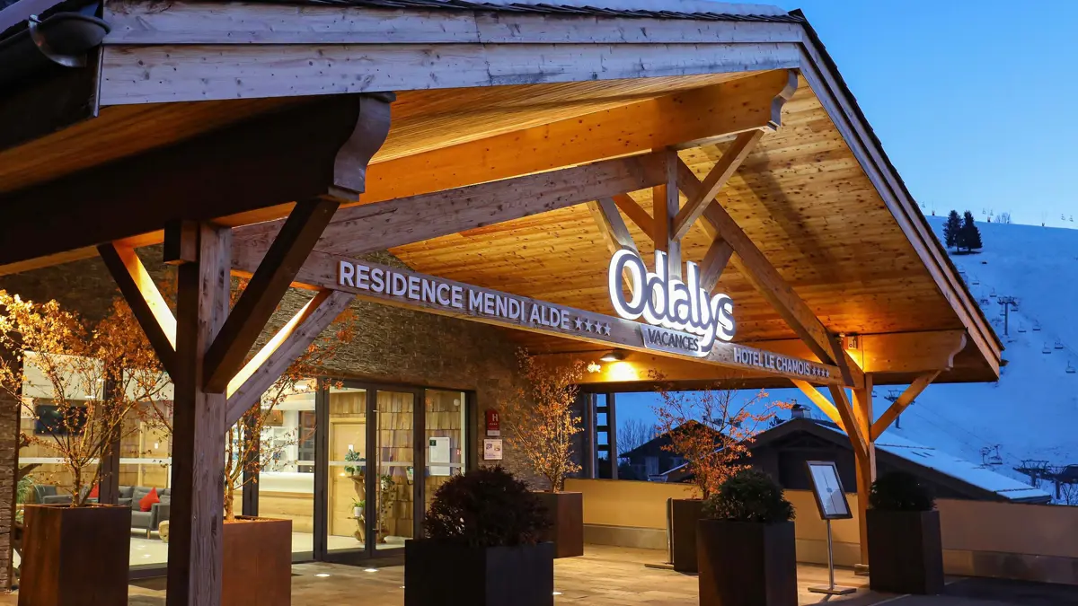 Hotel Le Chamois La Clusaz Exterior