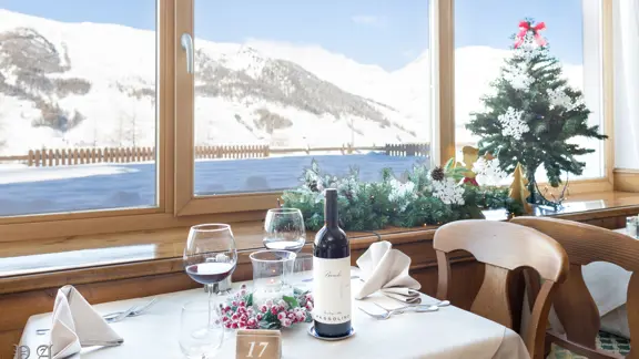 Inghams Italy Livigno Hotel Intermonti Restaurant View