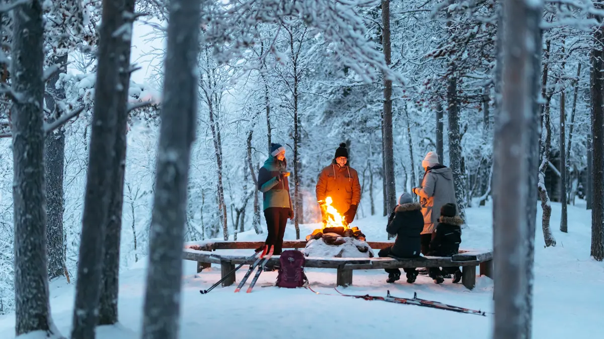 LAPLAND NORTH WINTER CROSSCOUNTRY SKIING OPENFIRE
