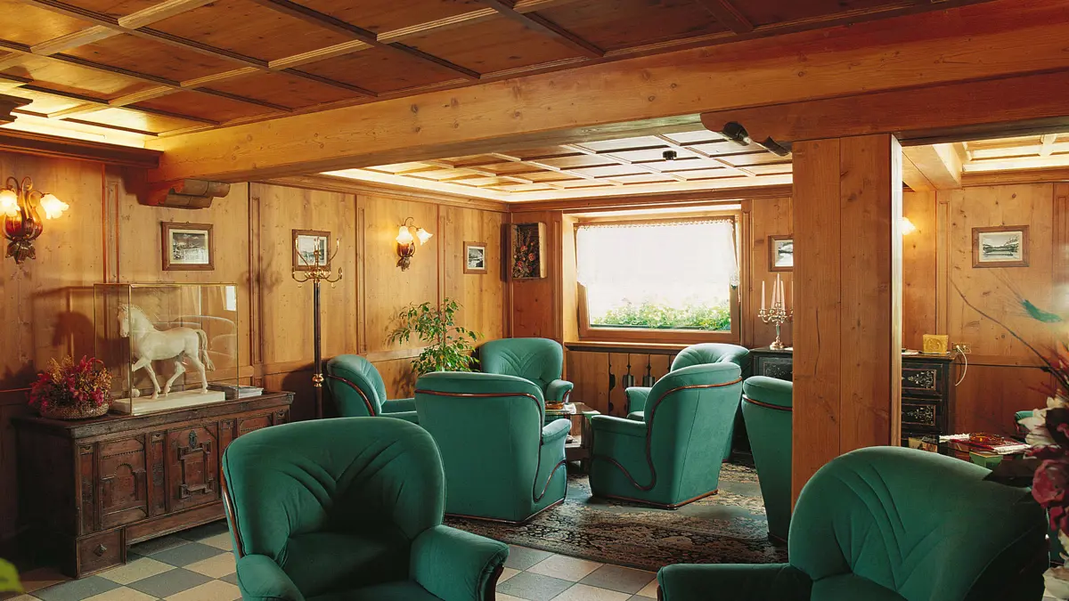 Inghams Italy Dolomites Cortina Hotel Barisetti External Lounge