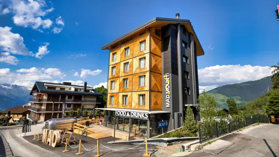 MAD Mount Hotel Nendaz Exterior 2