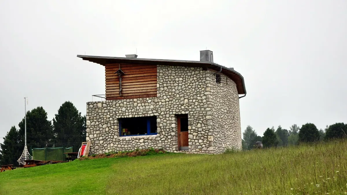 Selva Juac Hut