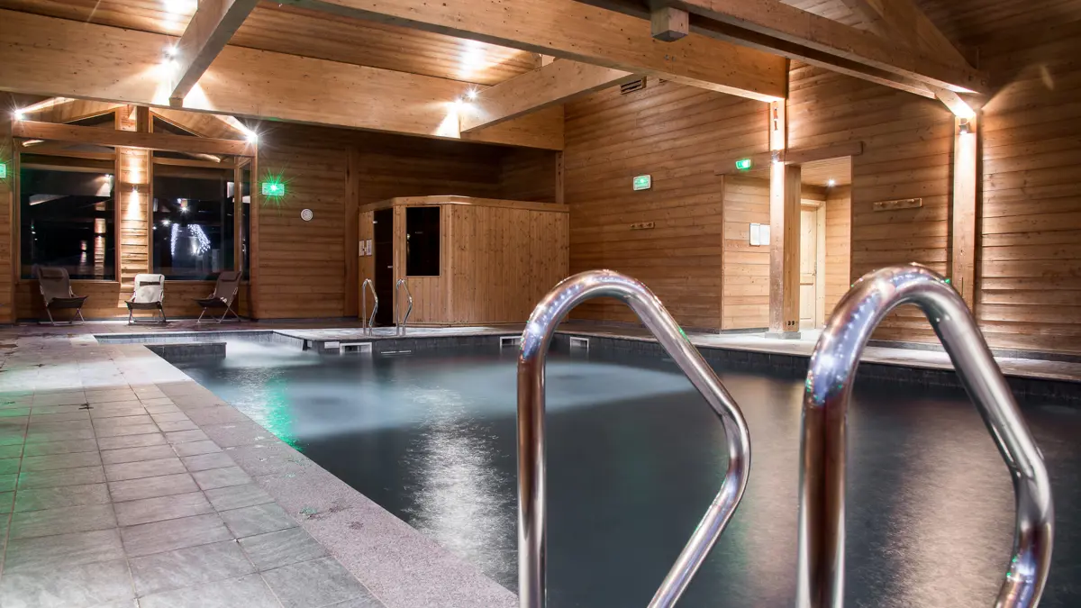 Residence Les Grandes Alpes La Clusaz Pool 6