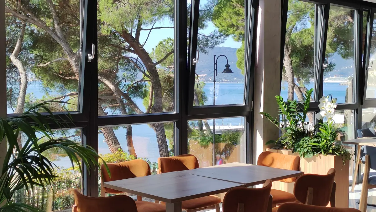 Hotel Byron Liguria Dining Room2