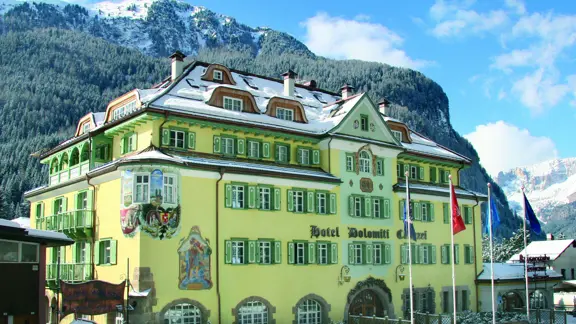 Inghams Italy Dolomites Canazei Hotel Dolomiti Exterior