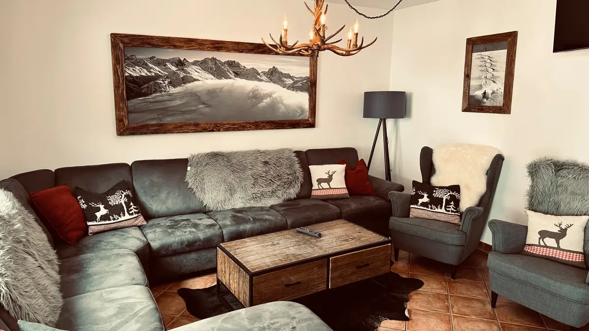 Chalet Fauner A St Anton Lounge Dining Area