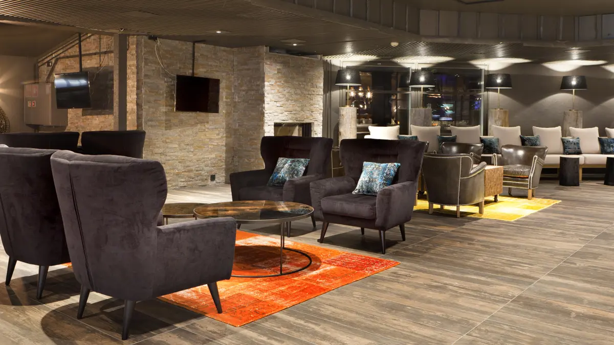 Holiday Club Hotel reception 