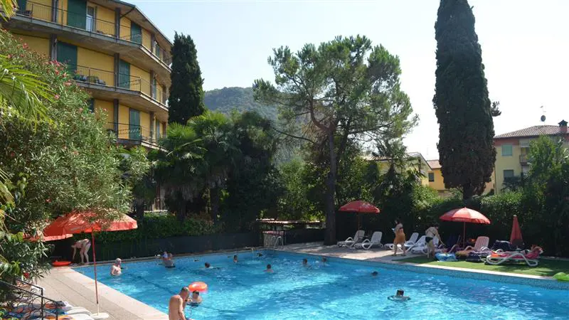 LE PALME SWIMMING POOL