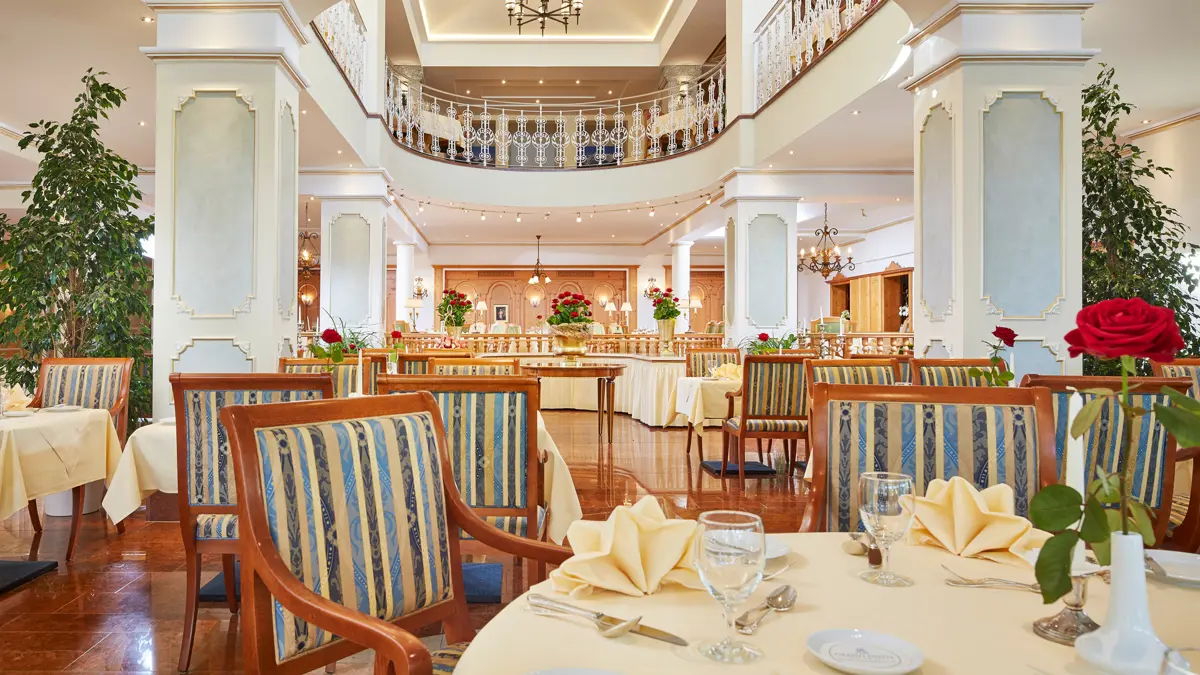 Hotel Grand Zell Am See Dining Room