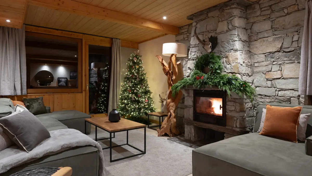 Chalet Les Arolles Tignes Communal Lounge Christmas 4