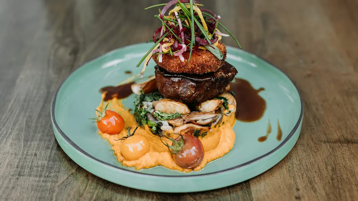 Pan Pacific Village Centre Hotel Whistler Canada Raven Room Dining (2)