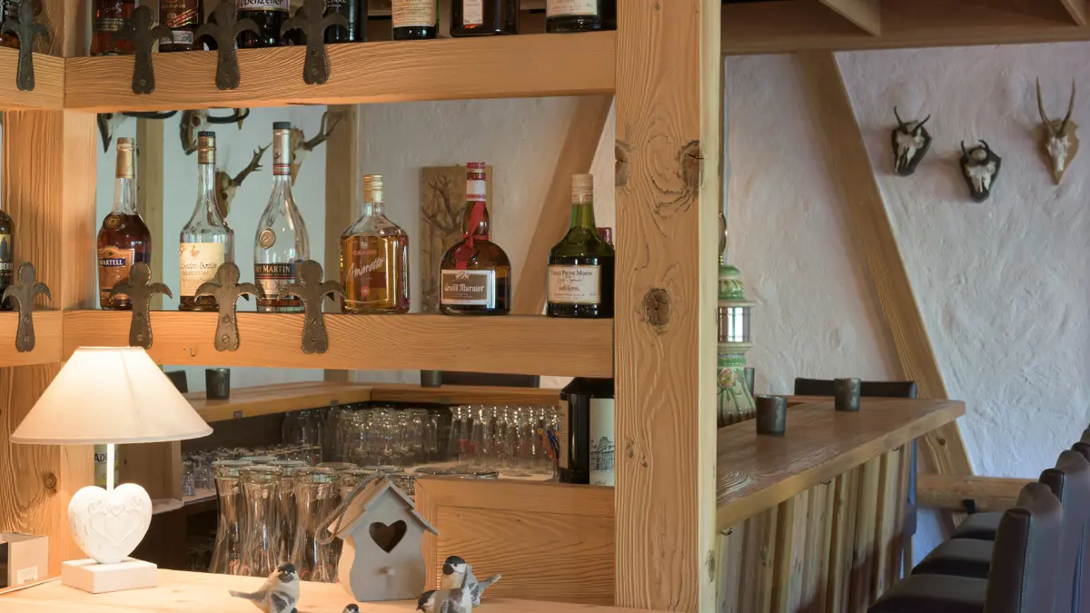 Hotel Jungfrau Lodge Grindelwald Bar Area