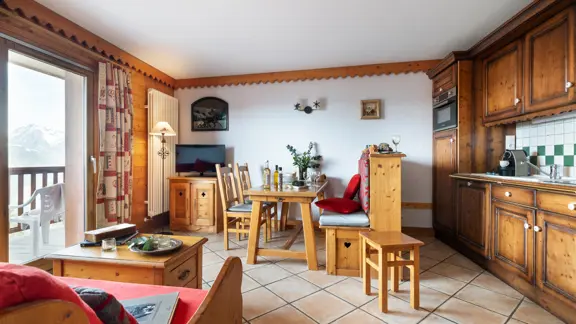 Two bedroom mountain view apartment 