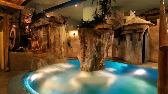 Inghams Italy Domolimtes Canazei Hotel La Perla Swimming Pool