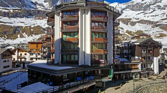 Inghams Italy Aosta Valley Cervinia Hotel Serenella Exterior