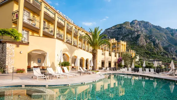 Hotel Cristina Pool External 2