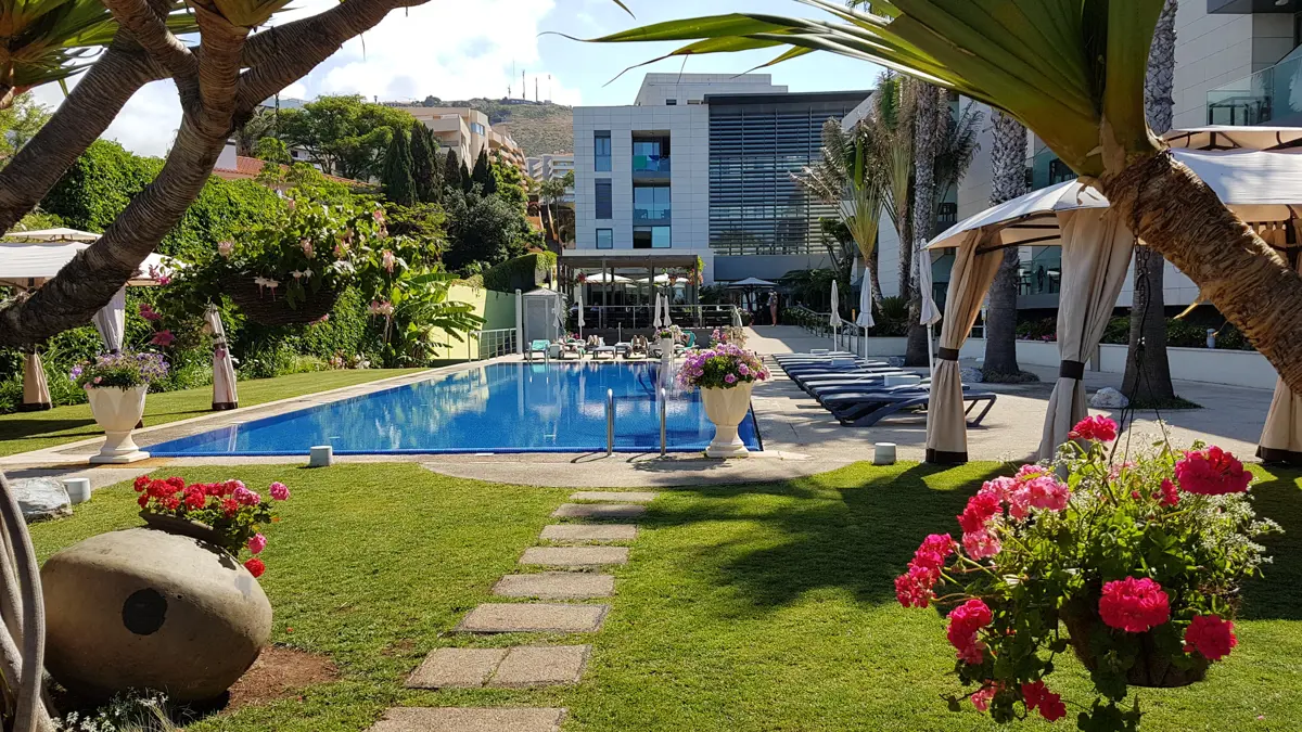 Golden Residence Hotel Funchal Outside Pool 2