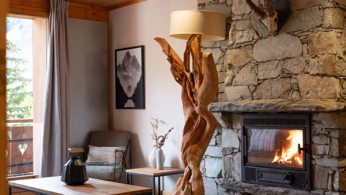 Chalet Les Arolles Tignes Communal Lounge Area 4