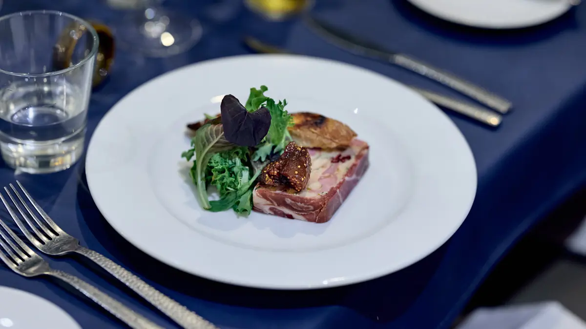 Hotel Grangettes Meribel Jacks Bar Food 3