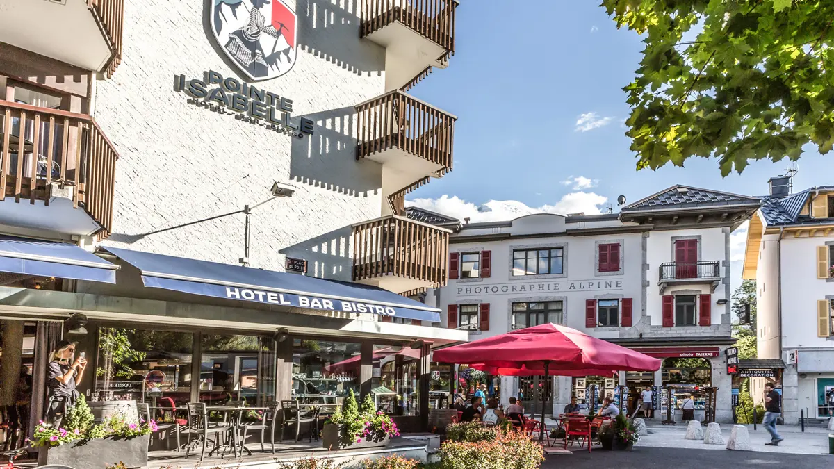 Hotel Pointe Isabelle Chamonix Bar Terrace Area