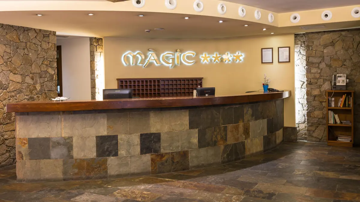 Hotel Magic Massana Arinsal Reception Desk