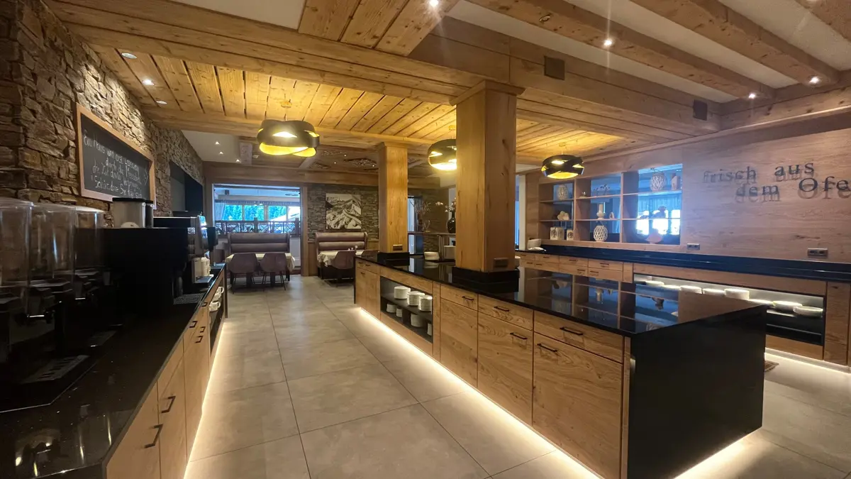 Hotel Alphof Alpbach Dining Room