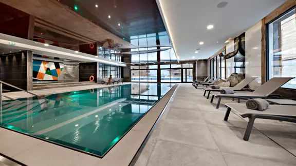 Les Suites Dalexane Indoor Swimming Pool