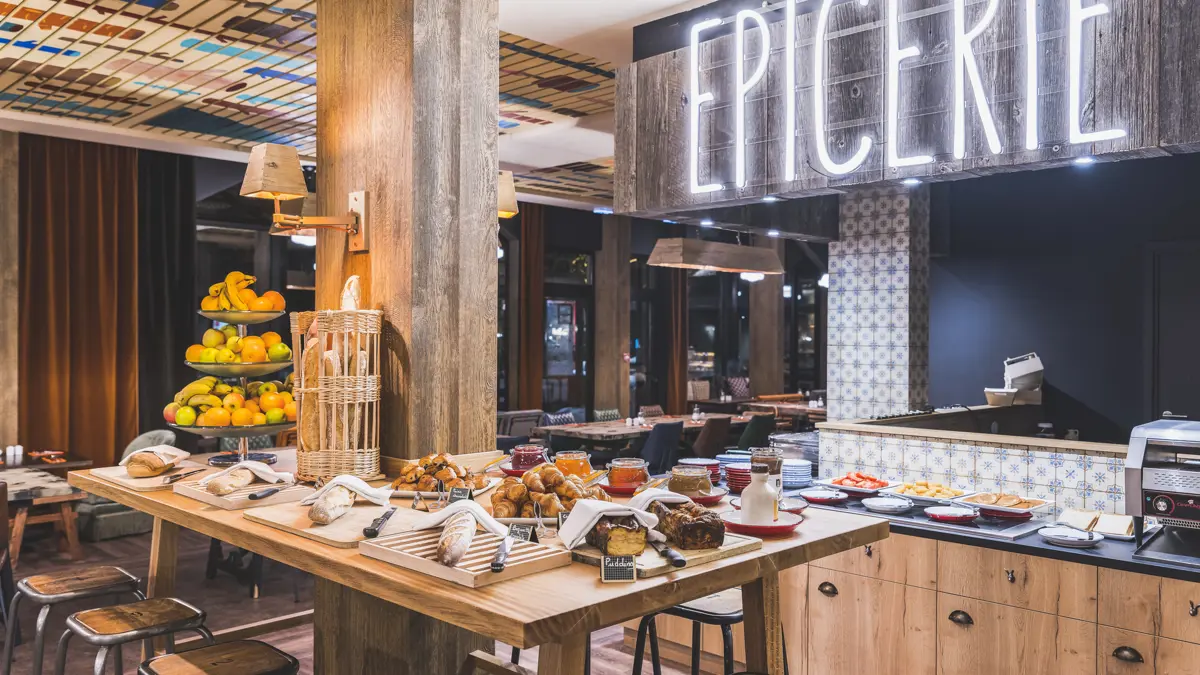 Le Refuge Des Aiglons Chamonix Breakfast Buffet