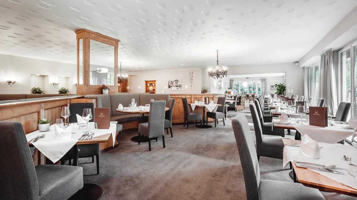 Post Hotel Seefeld And Spa Restaurant3