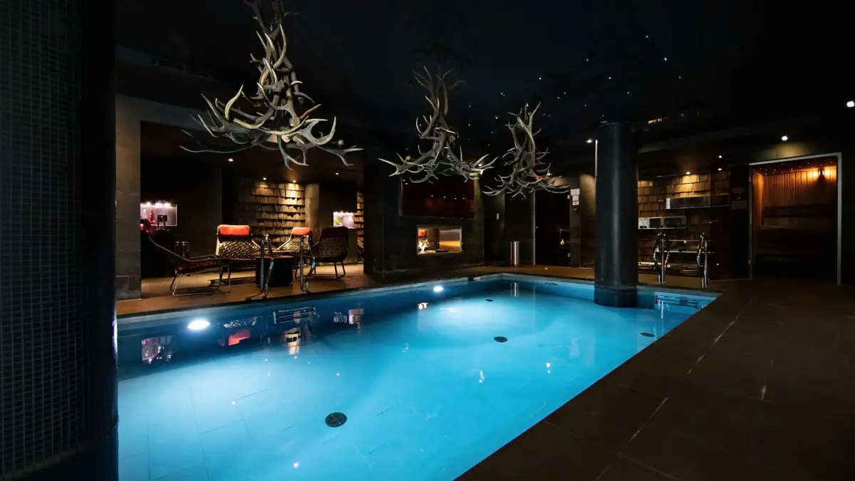 Hotel Avenue Lodge Val d'Isere pool (2)