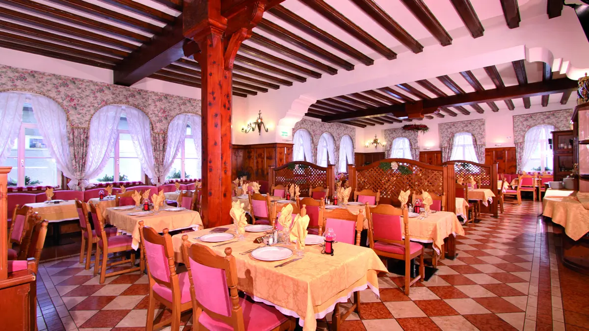 Inghams Italy Dolomites Canazei Hotel Dolomiti Restaurant