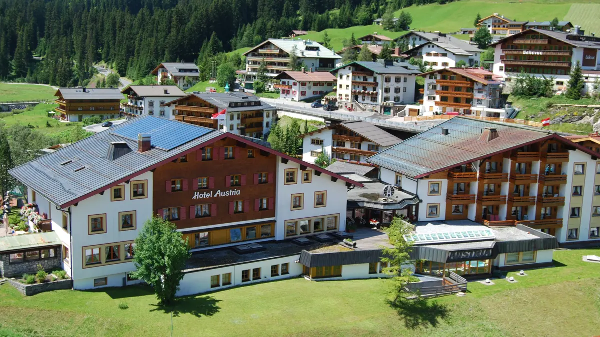Hotel Austria Lech Hotel Exterior
