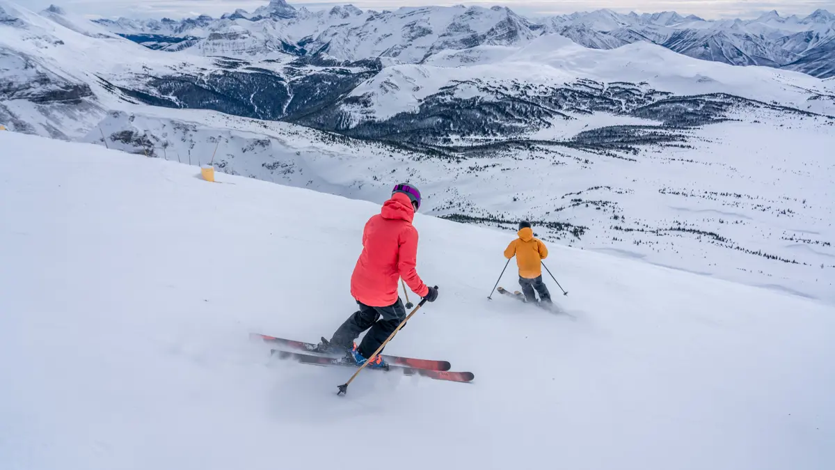 Friends Skiing ©JohnPrice