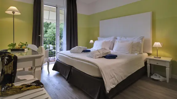 Classic Rooms w/ Balcony