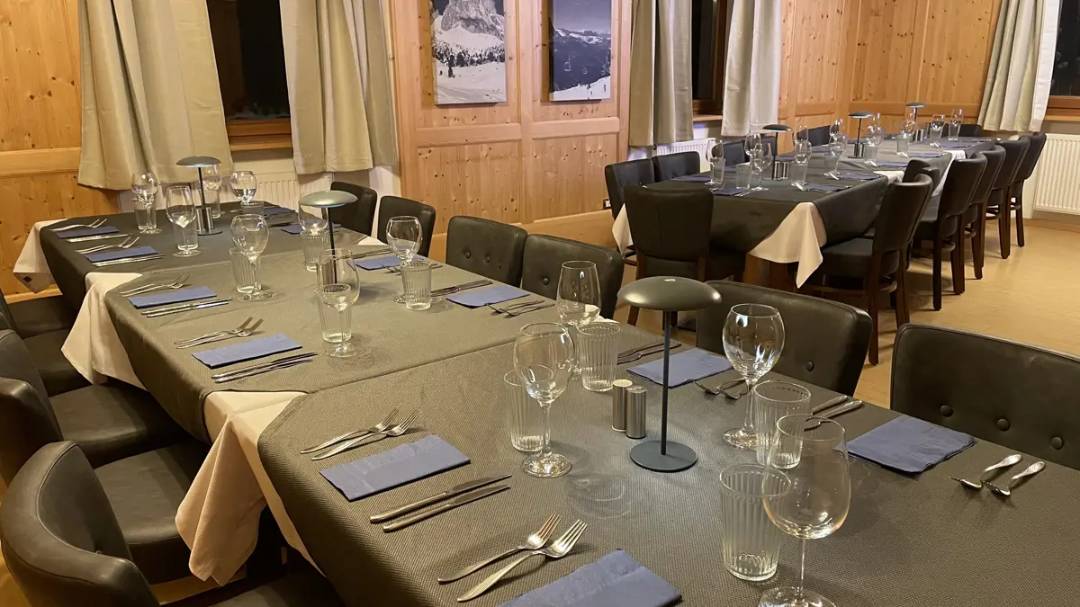 Inghams Italy Dolomites Selva Chalet Soldanella Dining Room