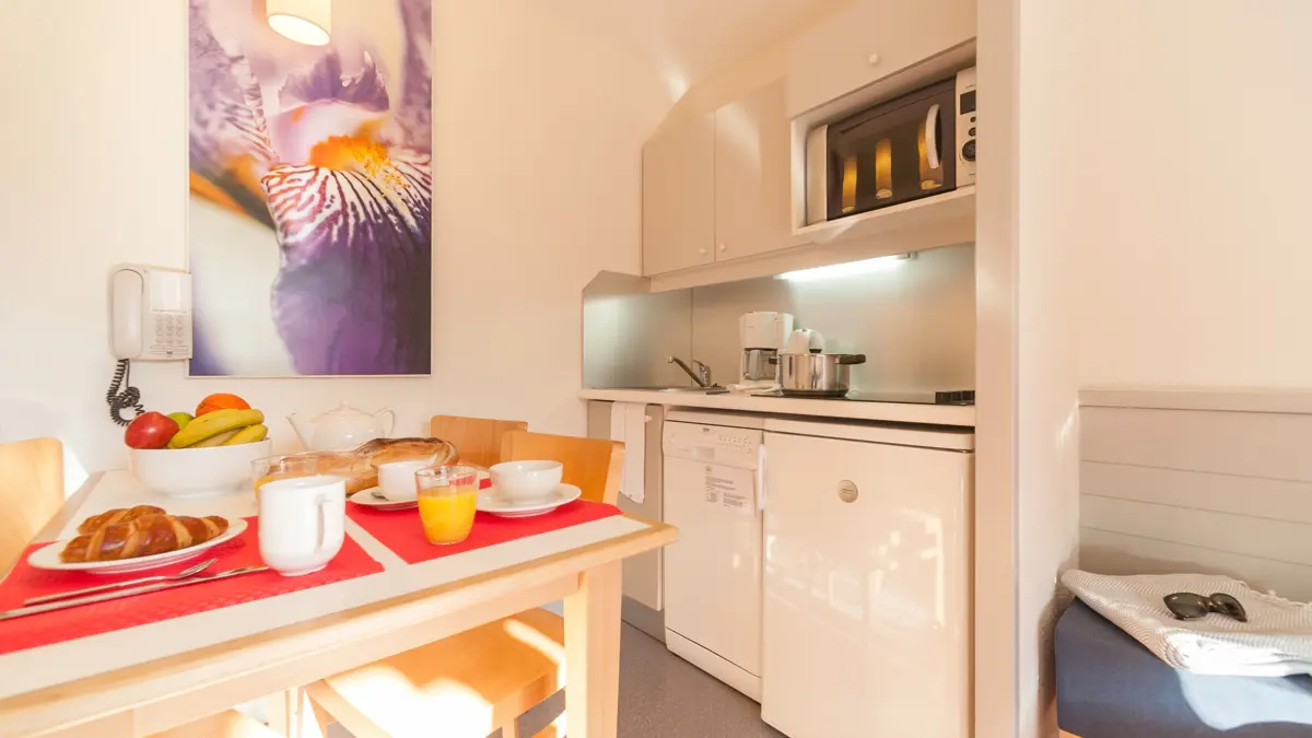 La Daille Apartments Val D'isere One Bedroom Apartment Kitchen